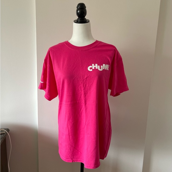 New 104.5 CHUM FM Toronto hot Pink T shirt NWOT Barbiecore Barbie pink - Picture 1 of 9